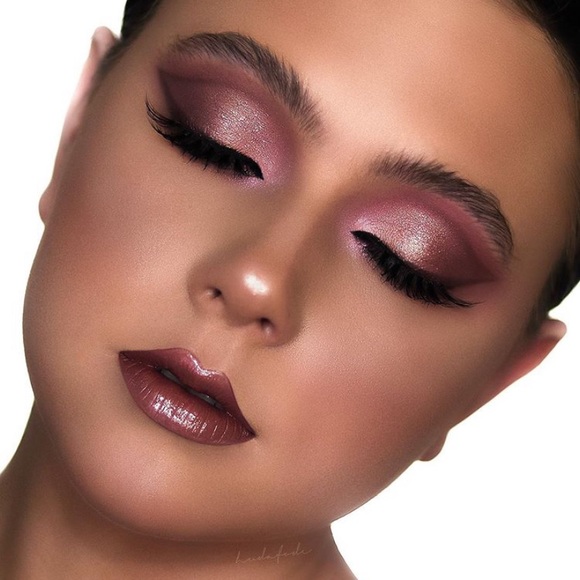 Too Faced Pretty Rich Eyeshadow Palette - Picture 11 of 16